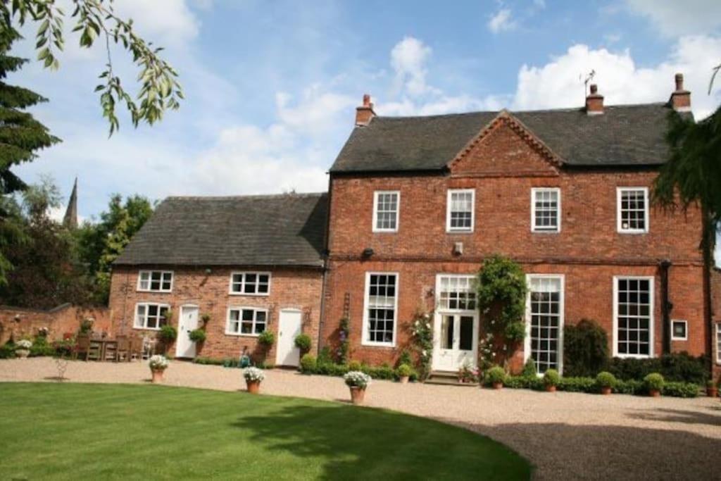 Self Catering In *